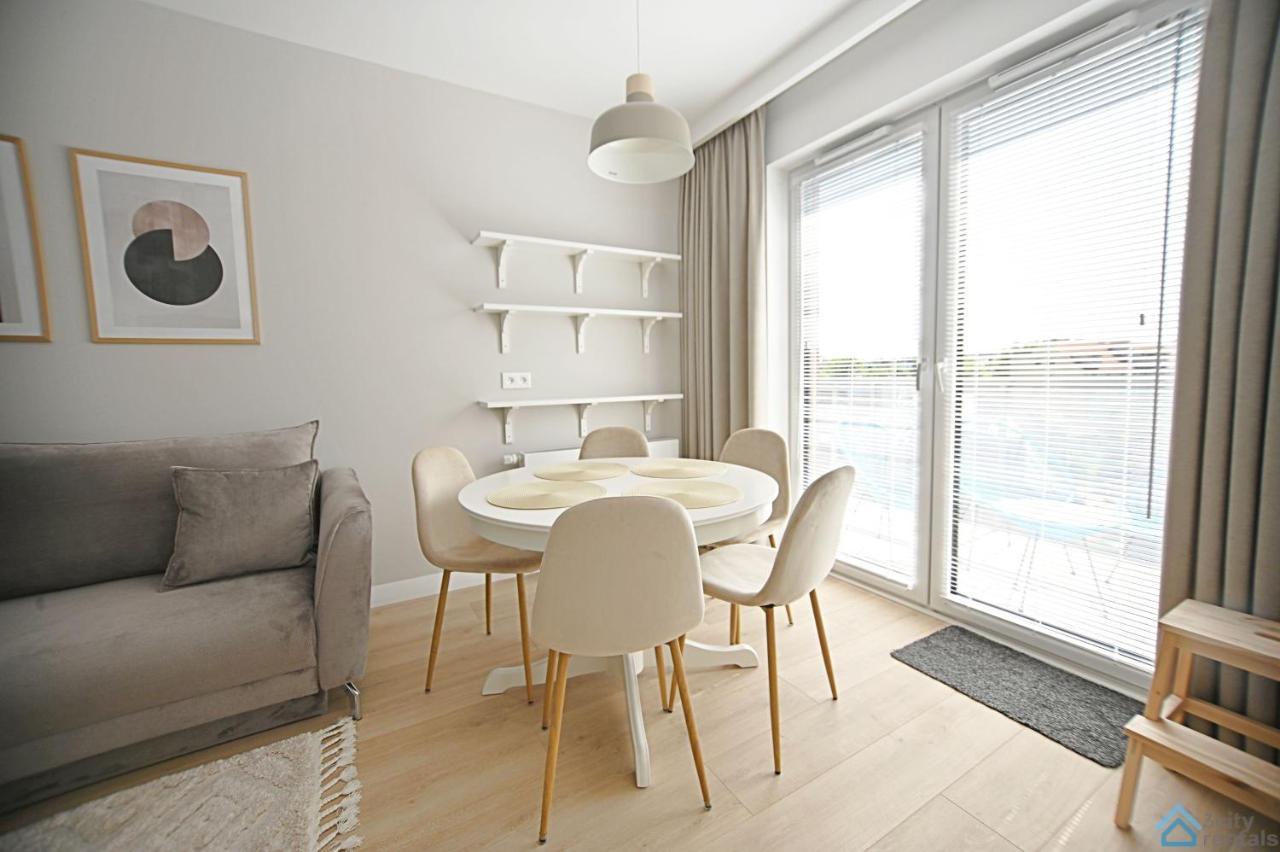 Beige 3City Apartment With Parking In Gdansk By Noclegi Renters Esterno foto