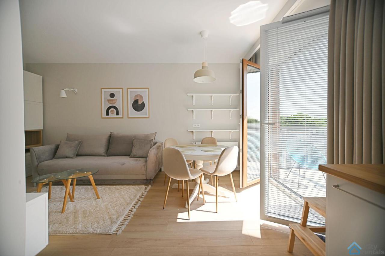 Beige 3City Apartment With Parking In Gdansk By Noclegi Renters Esterno foto