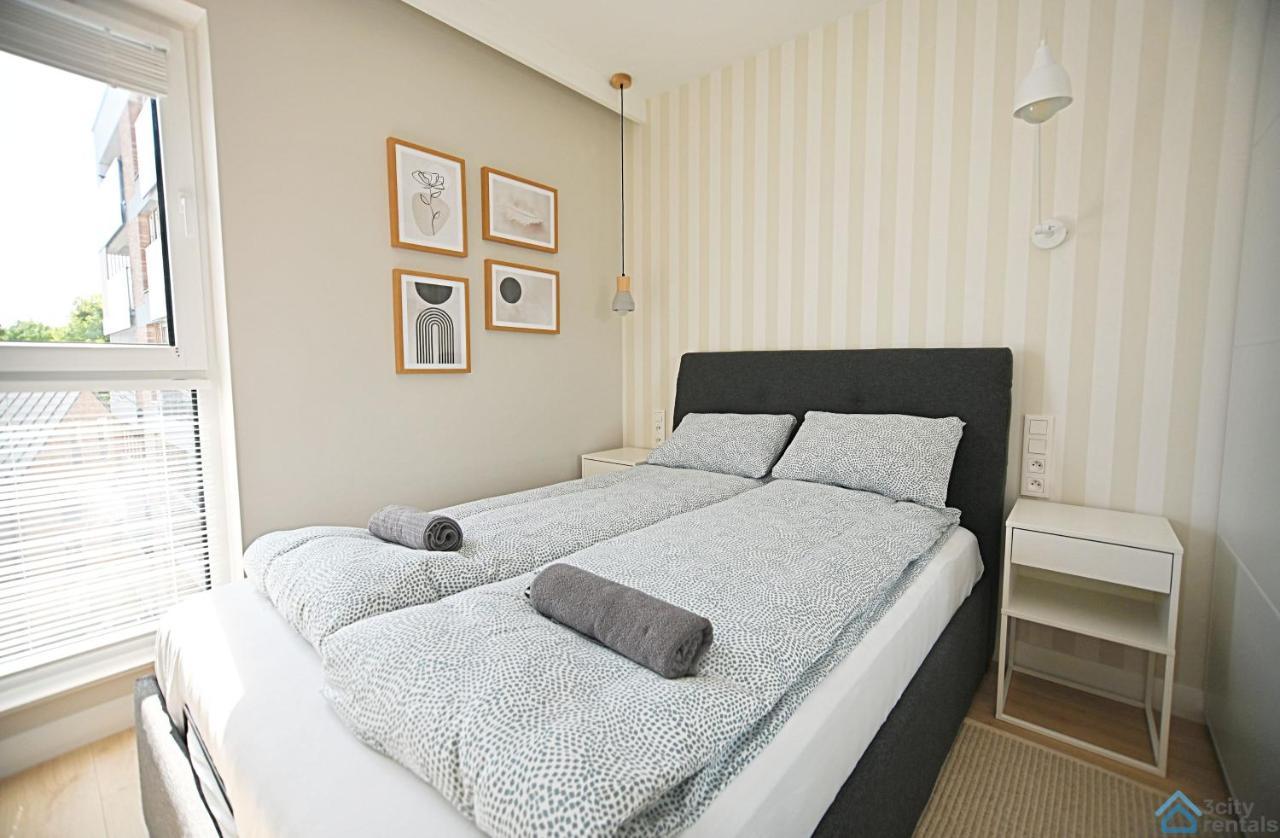Beige 3City Apartment With Parking In Gdansk By Noclegi Renters Esterno foto