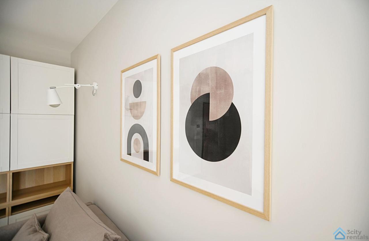 Beige 3City Apartment With Parking In Gdansk By Noclegi Renters Esterno foto